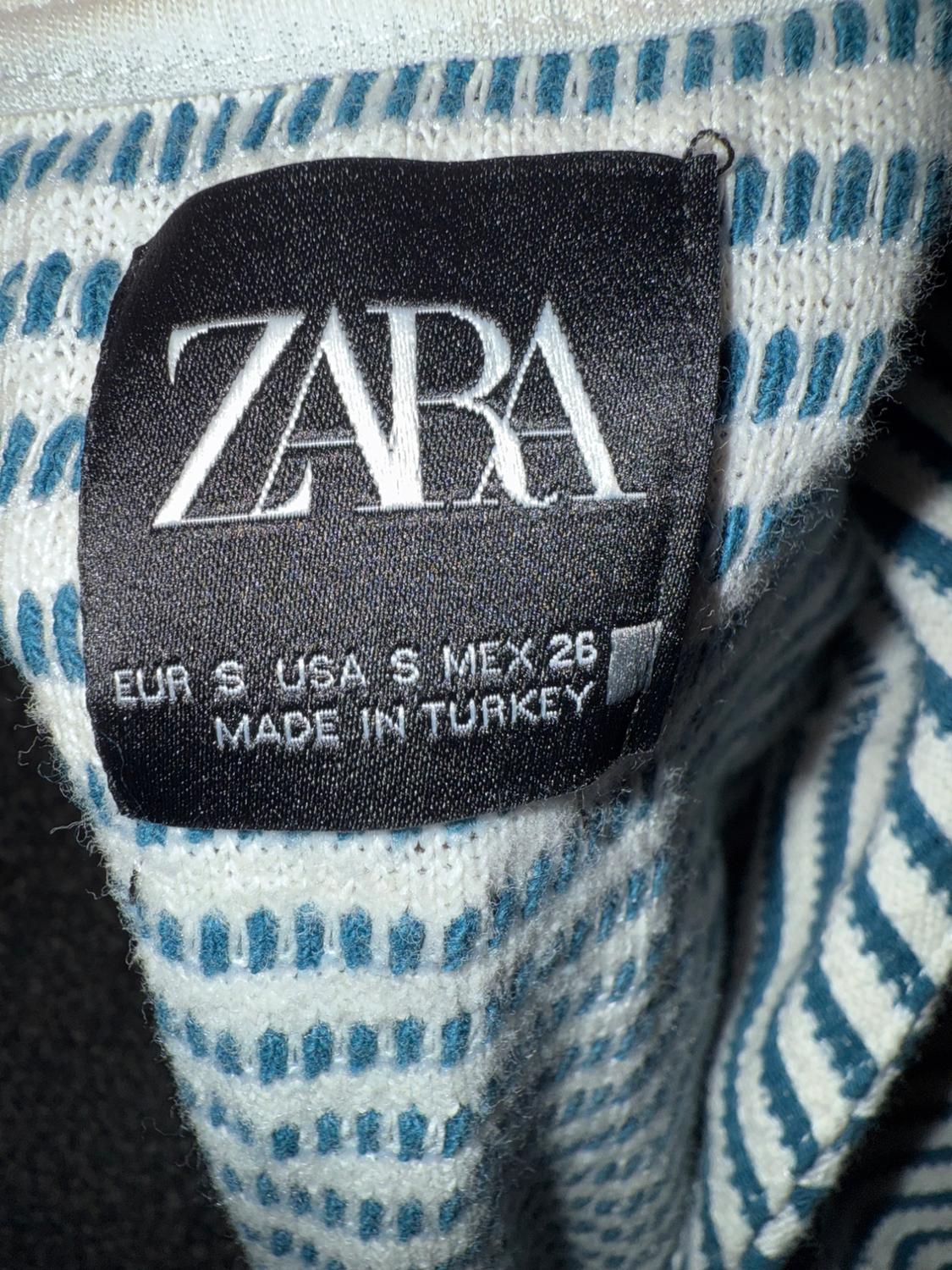 TEXTURED JACQUARD VEST - Image 3