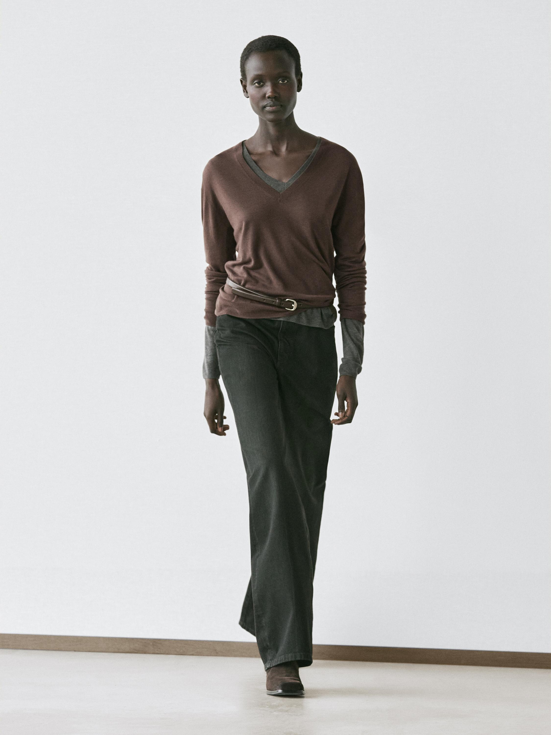 Straight-leg high-waist jeans