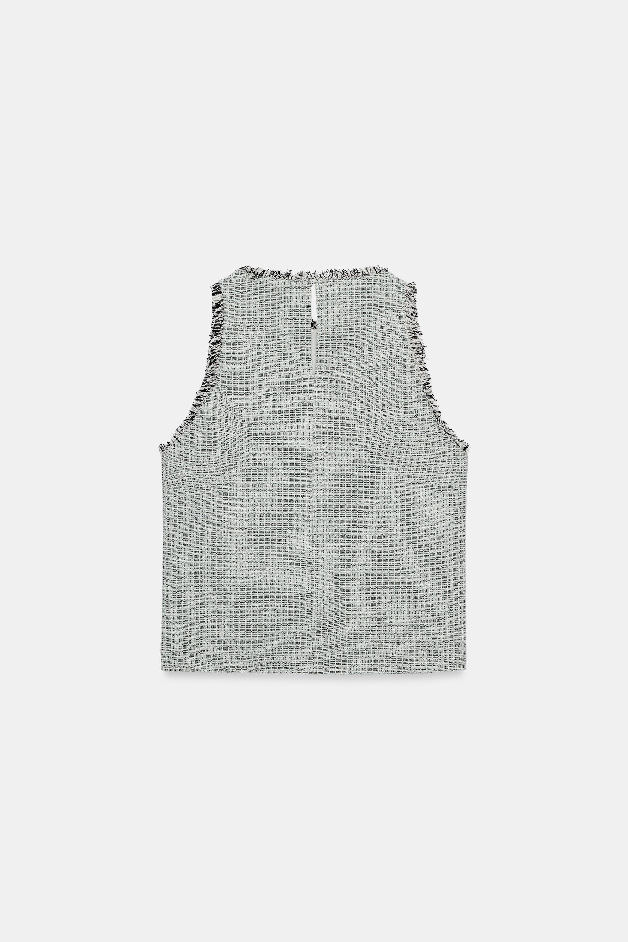 STRUCTURED FRAYED TOP