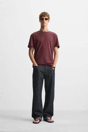 ベーシックTシャツ、イレギュラーヘムバーガンディ0ZaraのベーシックTシャツ、イレギュラーヘム - バーガンディ - 画像 0