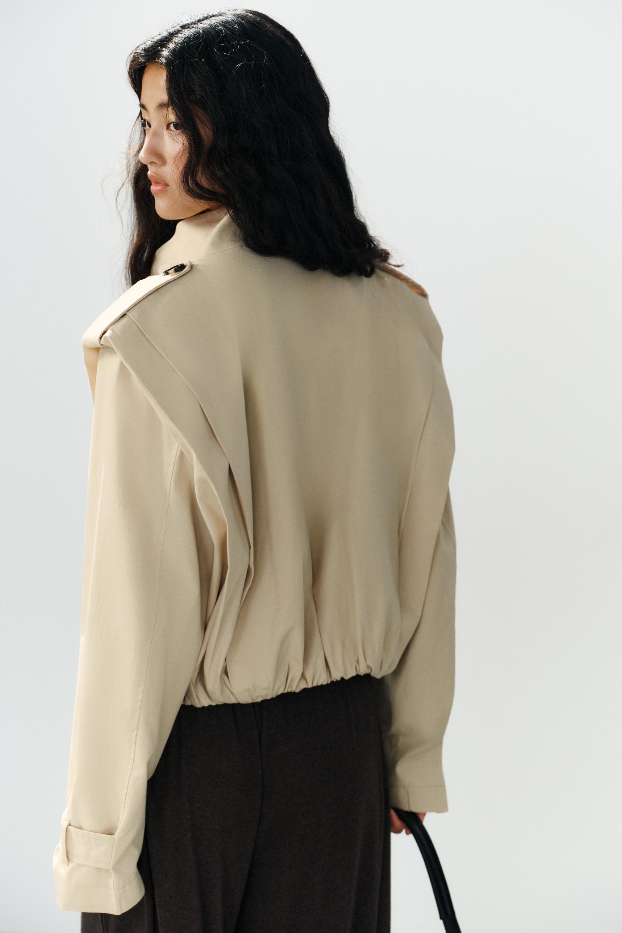 SHORT PLEATED TRENCH COAT