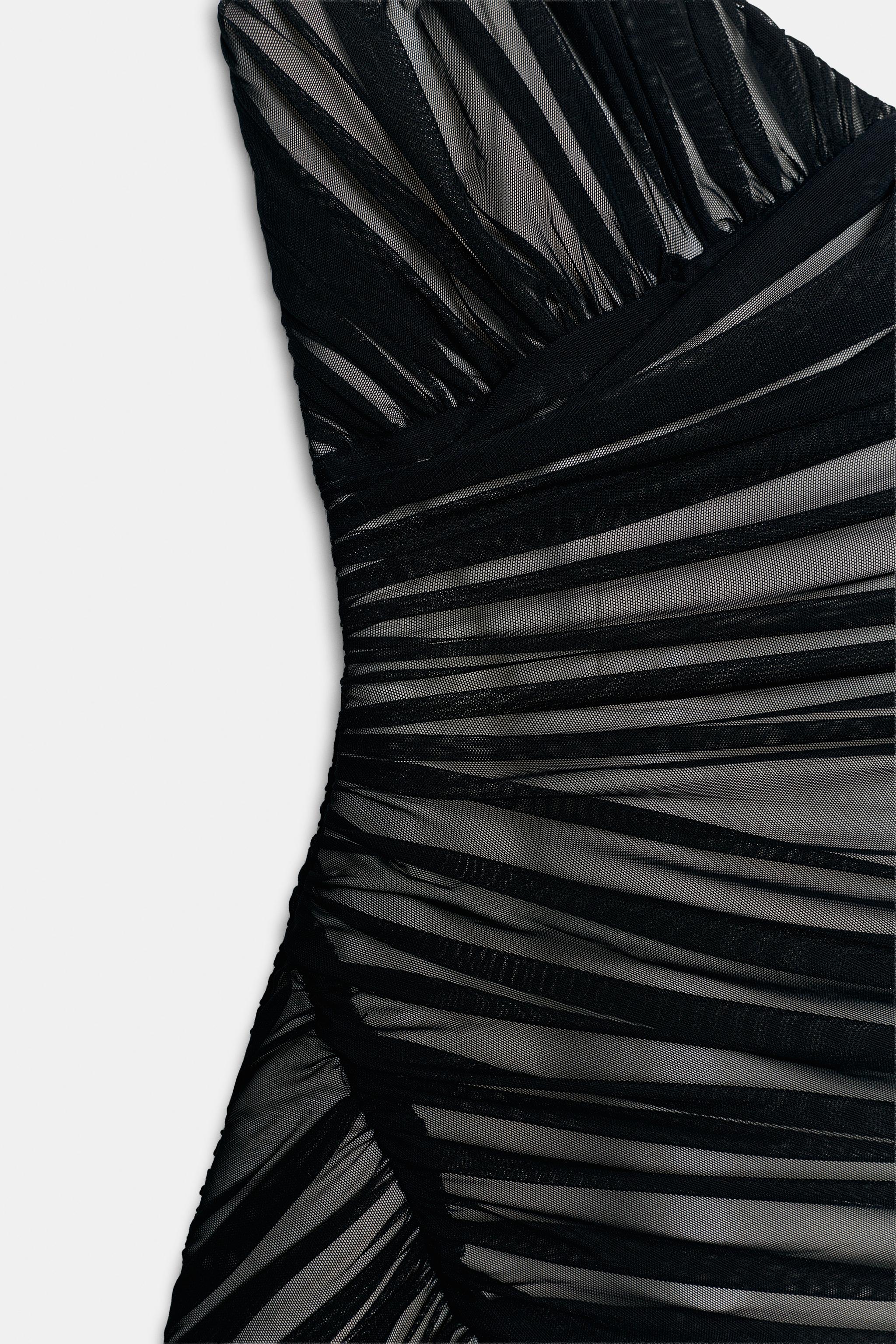 ROBE COURTE DRAPÉE EN TULLE