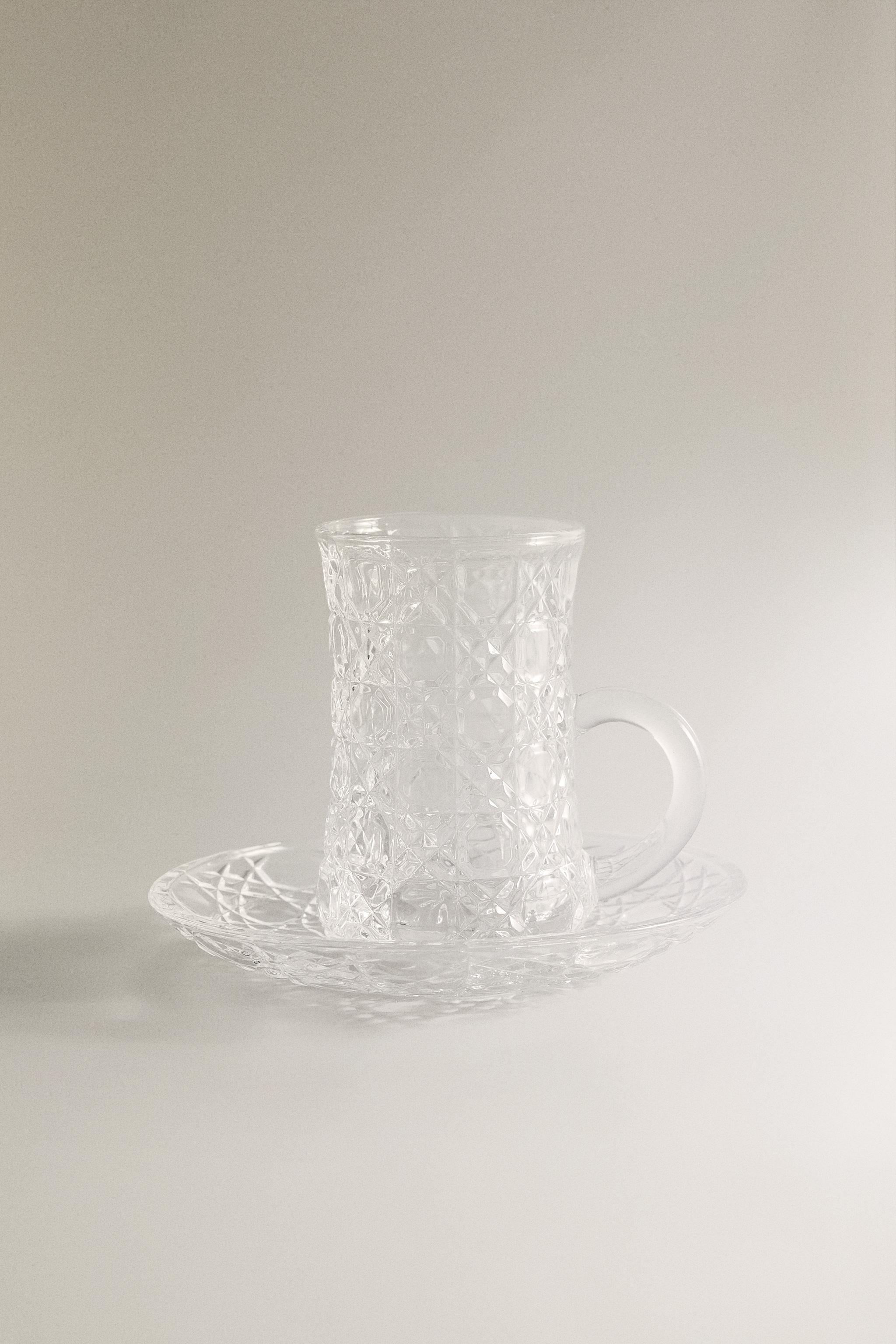 RAISED DESIGN GLASS MUG AND SAUCER — Transparent