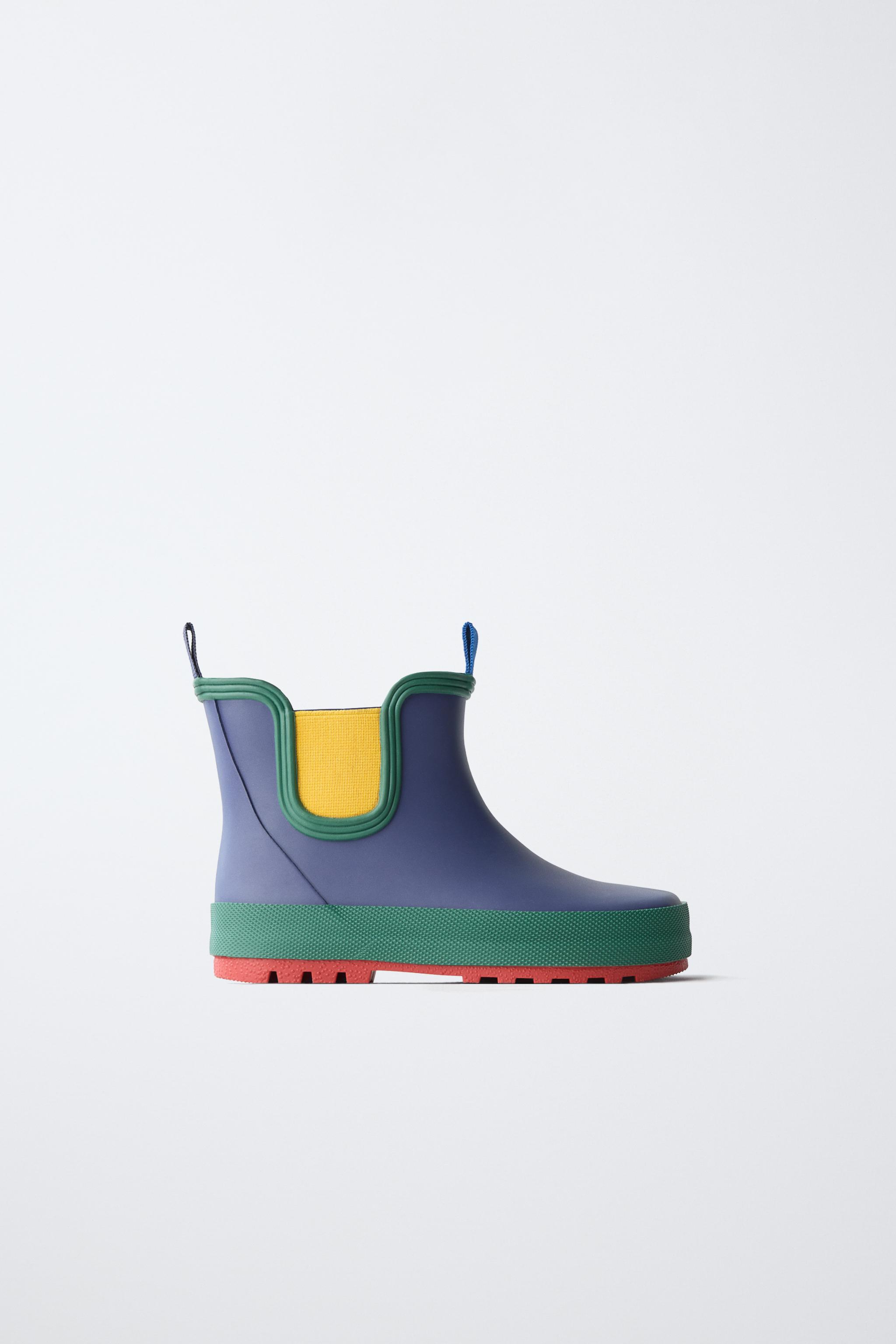 CONTRAST COLOR RAIN BOOTS — Multi-color