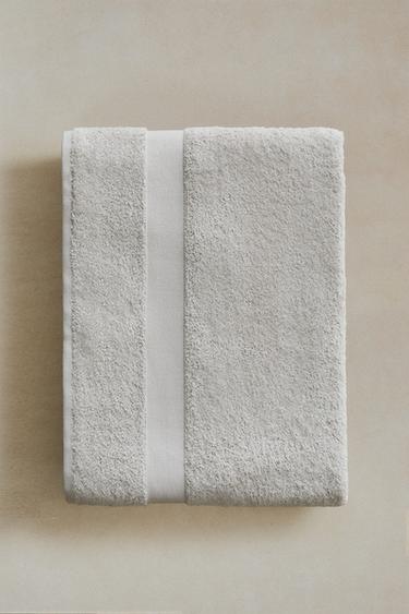 TOALHA DE BANHO DE ALGODÃO PREMIUM (600 GXM²) - Cinza-claro da Zara