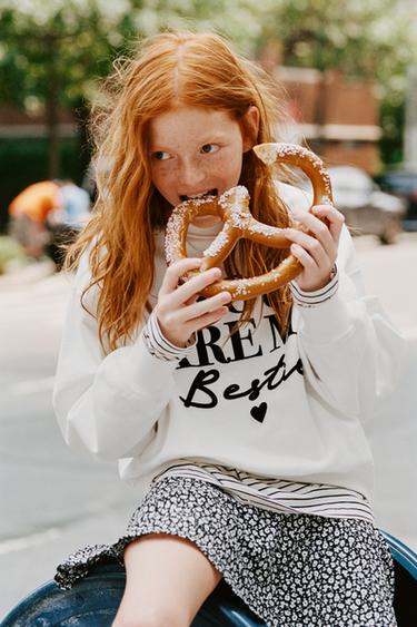 MOLETOM TEXTO FLOCKED - Branco-marfim da Zara