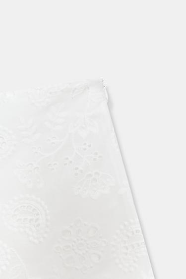 EMBROIDERED DIE-CUT BERMUDA SHORTS - White by Zara - Image 2