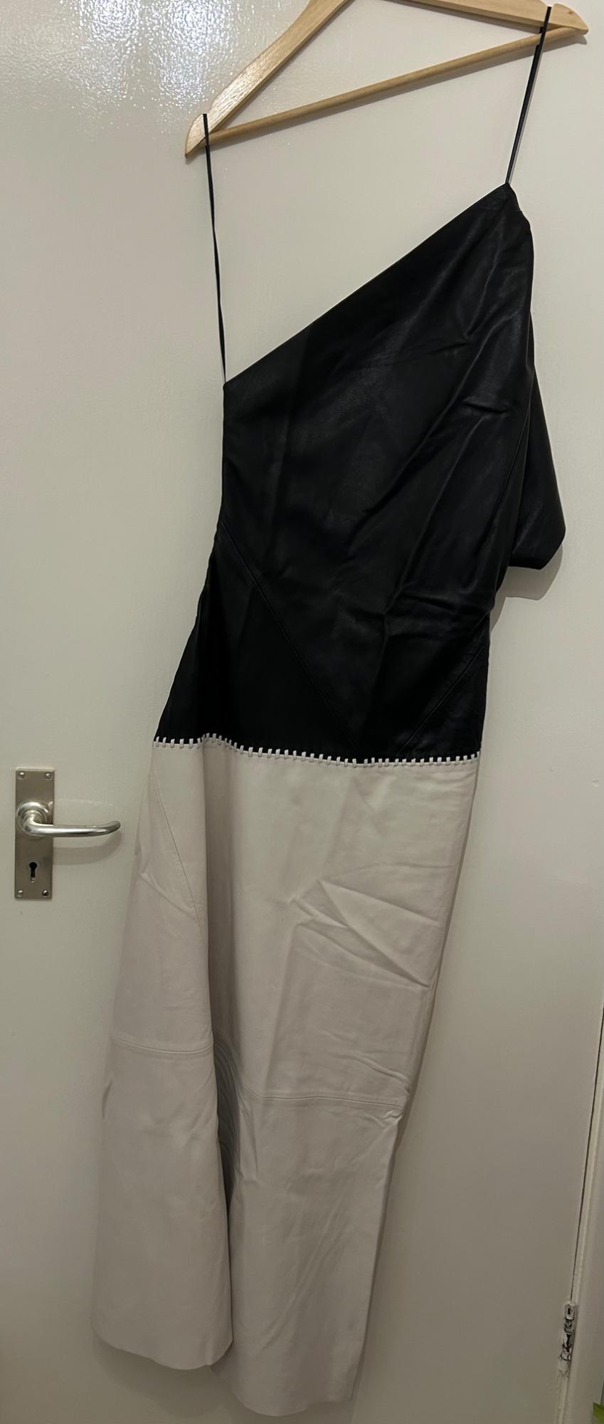 ASYMMETRIC DRESS - LIMITED EDITION - Image 2