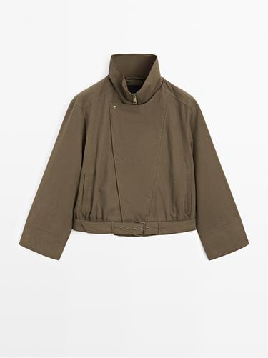 Veste avec ceinture en coton mélangé - Kaki de Zara