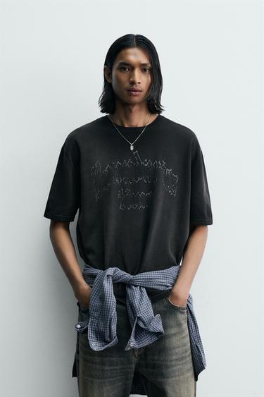T-SHIRT EN MAILLE IMPRIMÉ DÉLAVÉ - Noir de Zara
