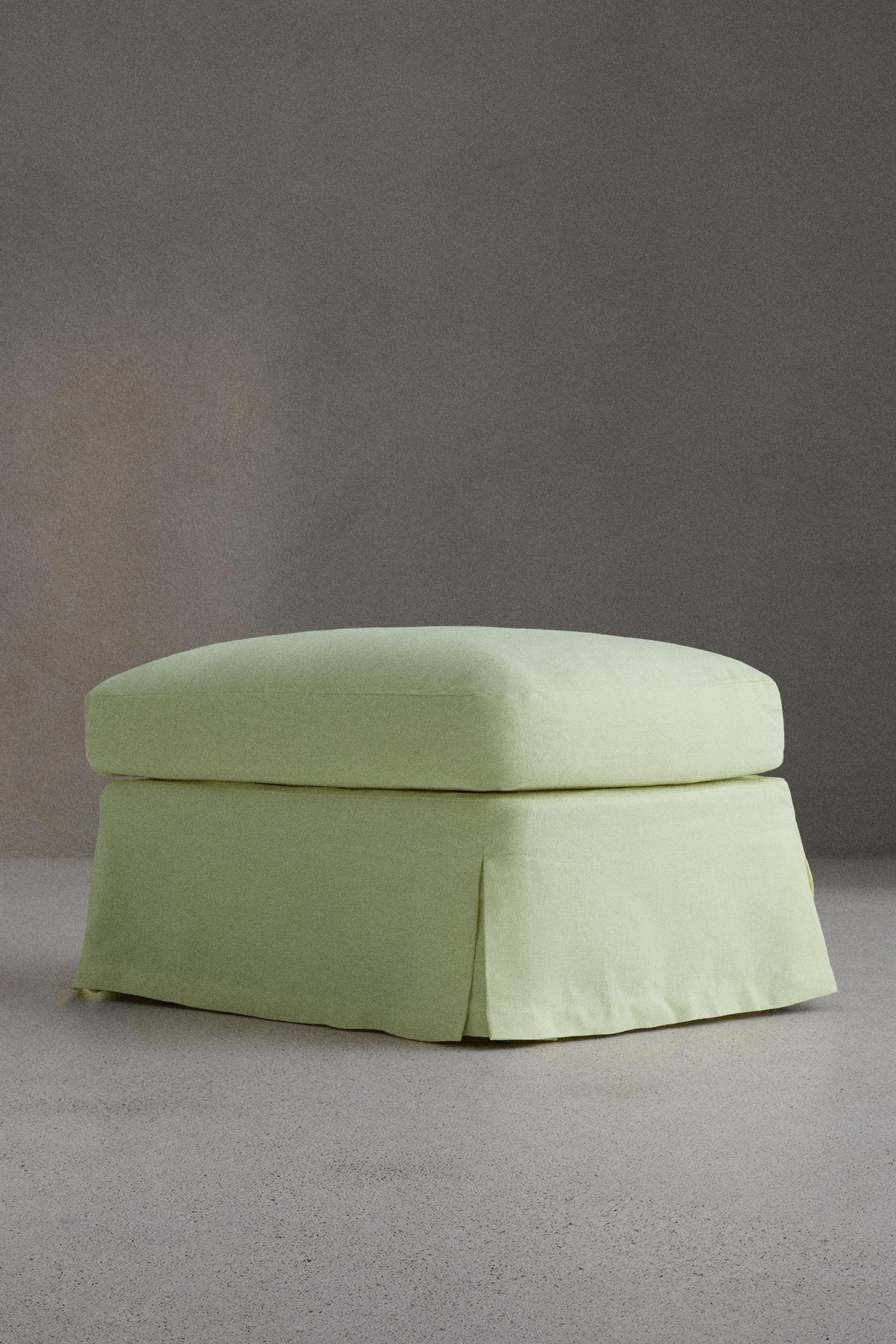 FOOTSTOOL 01 — Light green