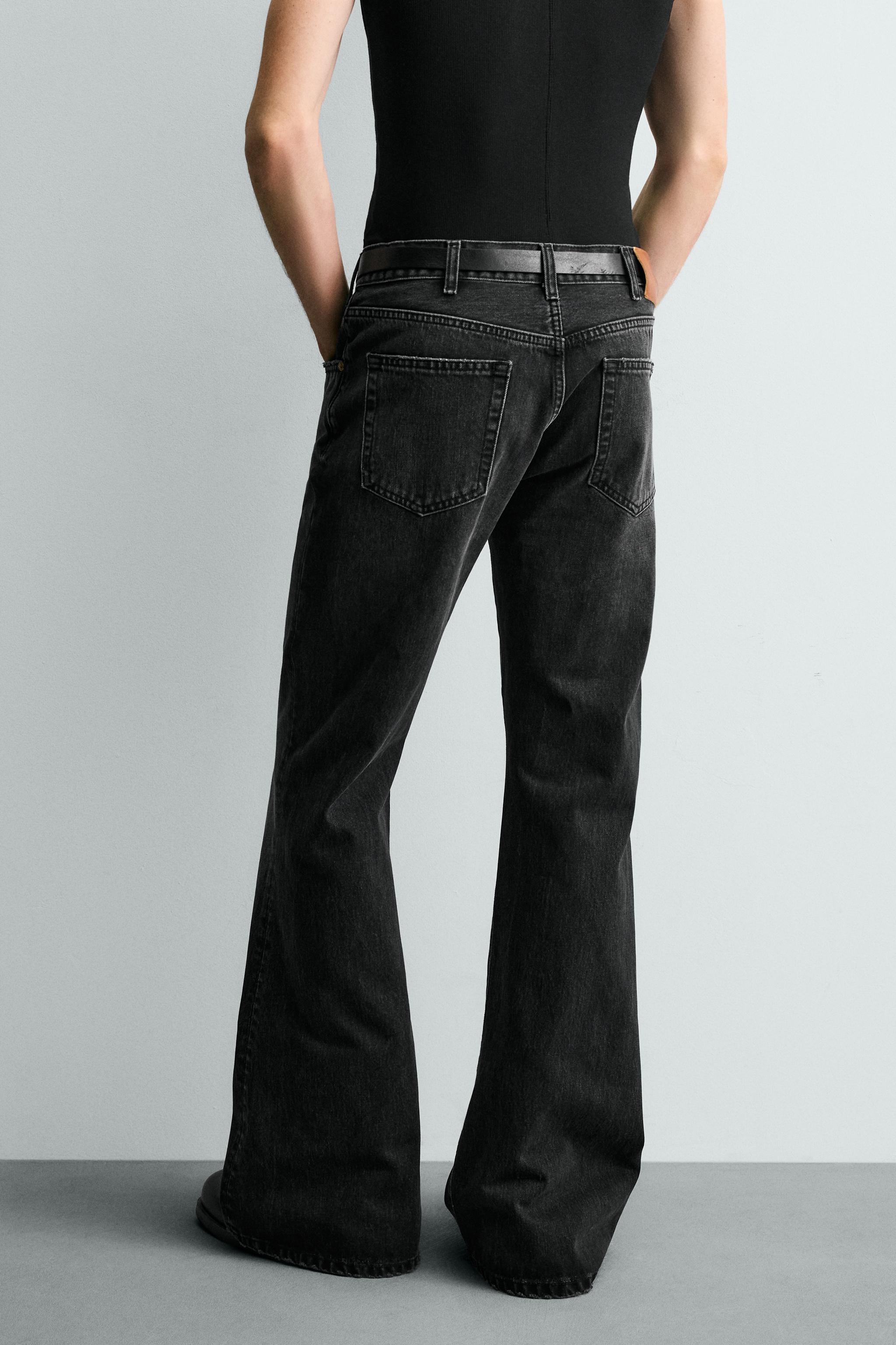 FLARE FIT JEANS