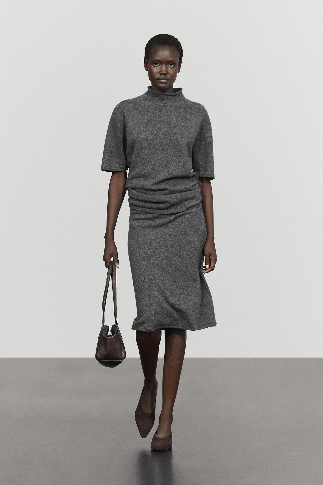 Wool-blend knit mock neck sweater — Mid-gray
