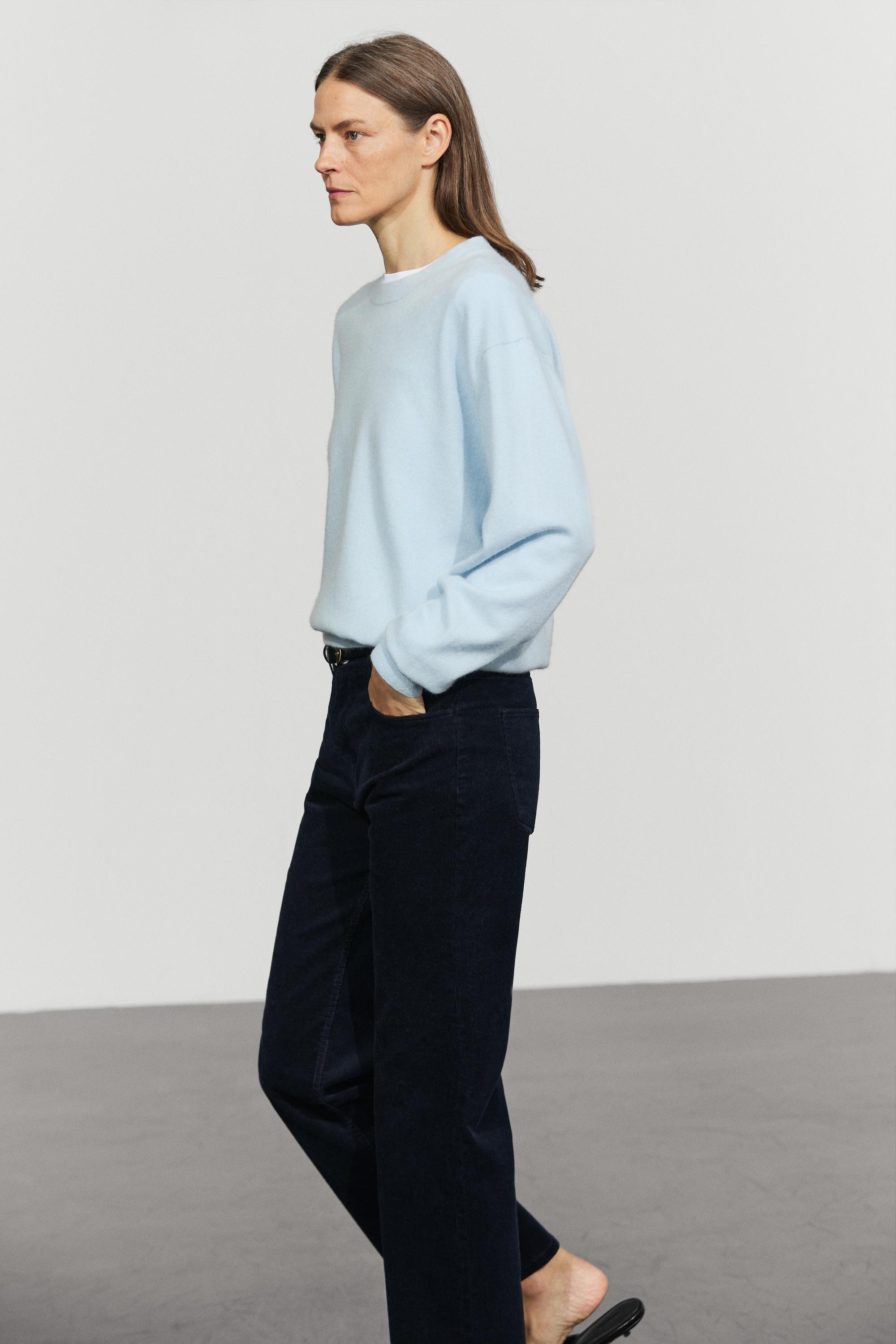 100% cashmere long sleeve sweater