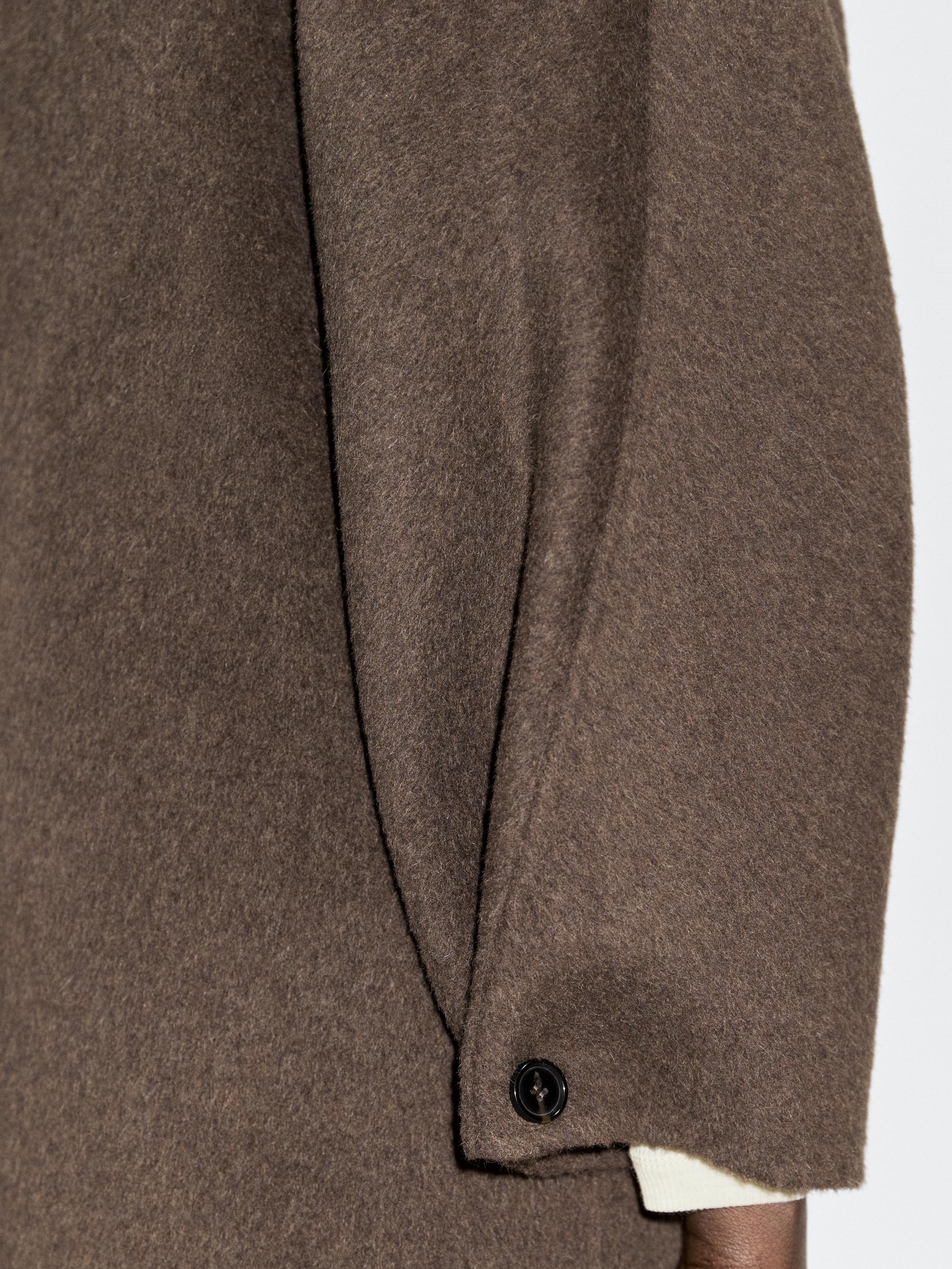 Manteau court croisé en laine mélangée