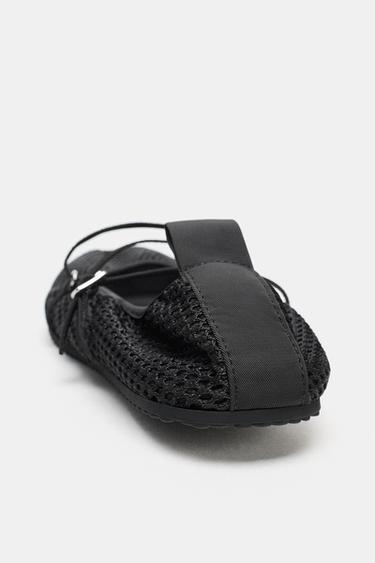 BALLERINES À BRIDES AJOURÉES - Noir de Zara - Image 3