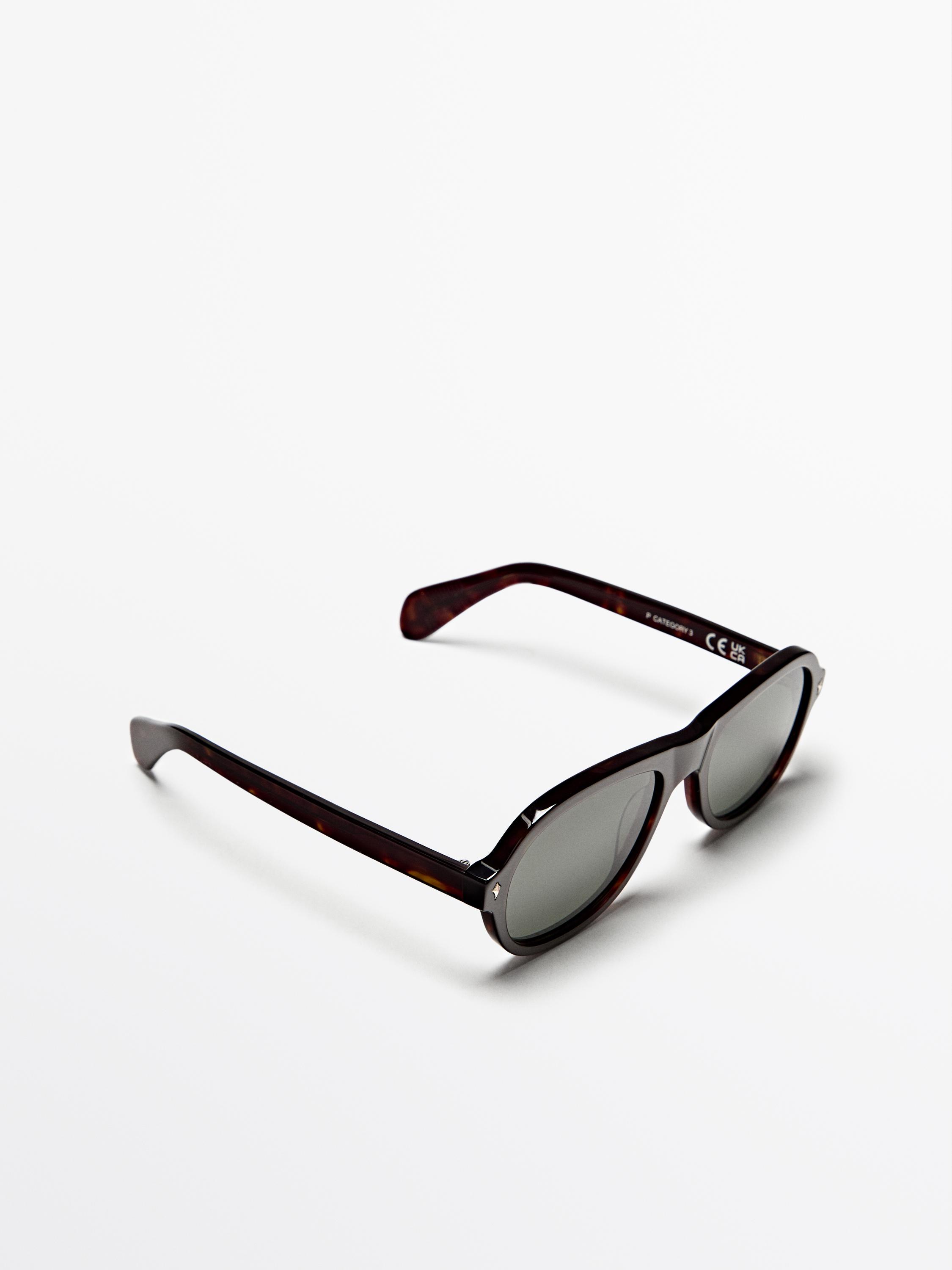 Aviator sunglasses — Dark brown