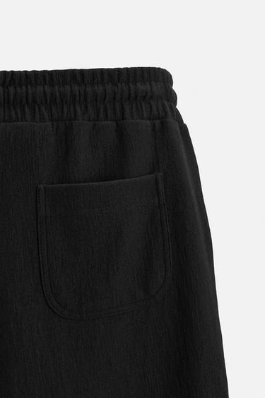 TEXTURED JOGGER BERMUDA SHORTS - Black by Zara