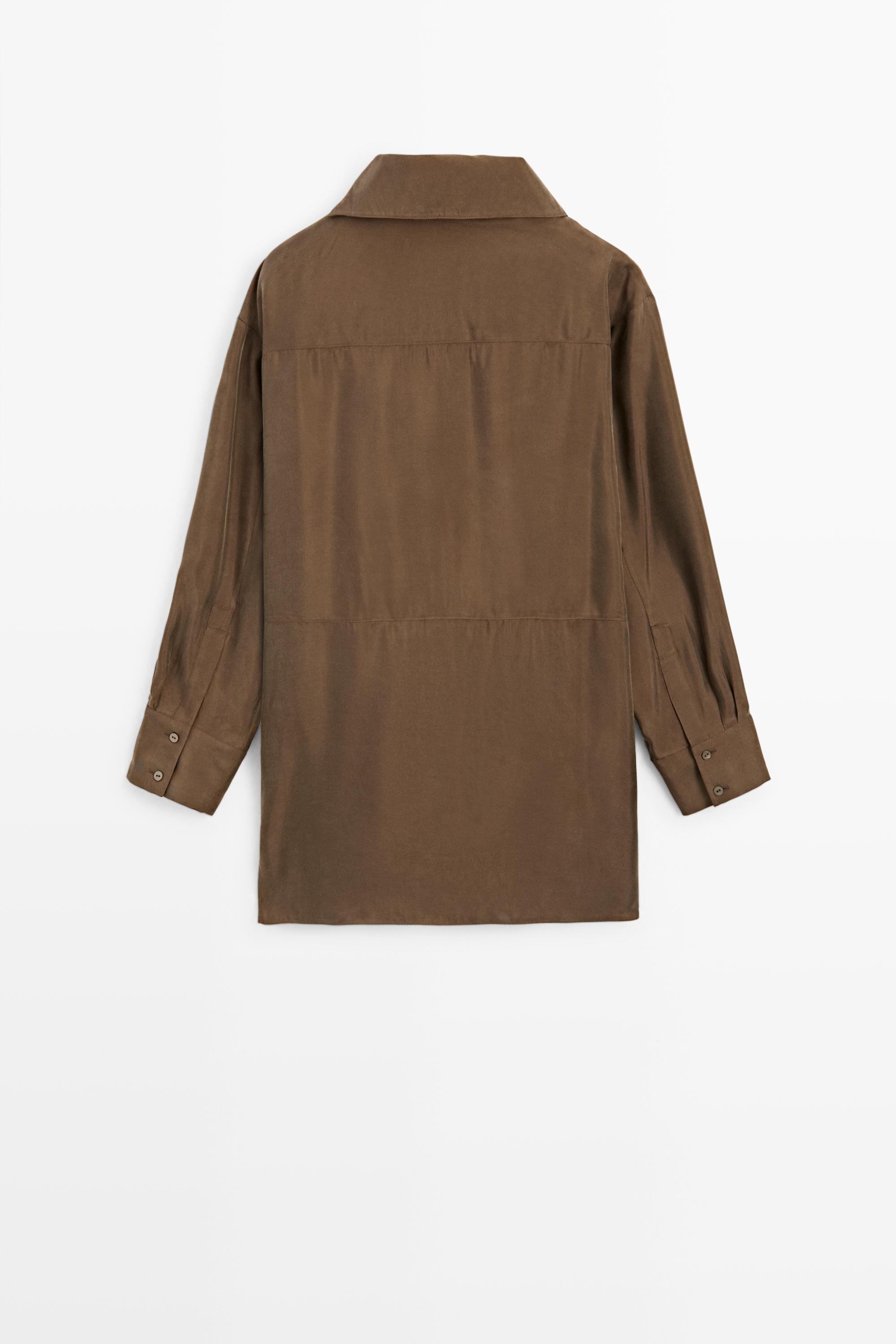 Robe courte fluide à col asymétrique