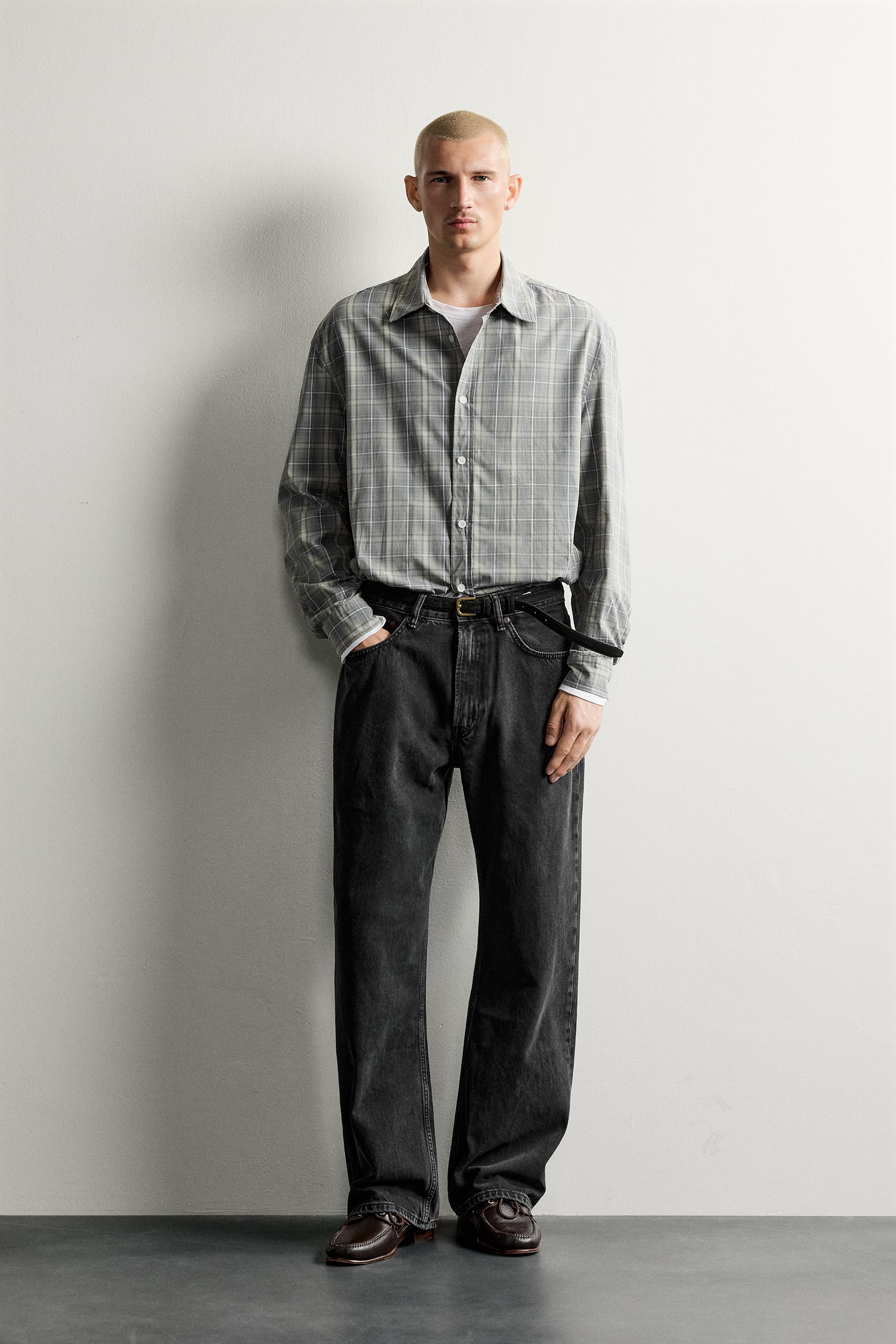 LOOSE FIT JEANS
