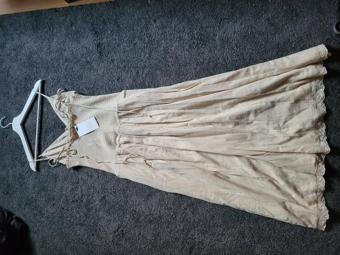 CONTRAST SMOCKED MIDI DRESS - Image 2