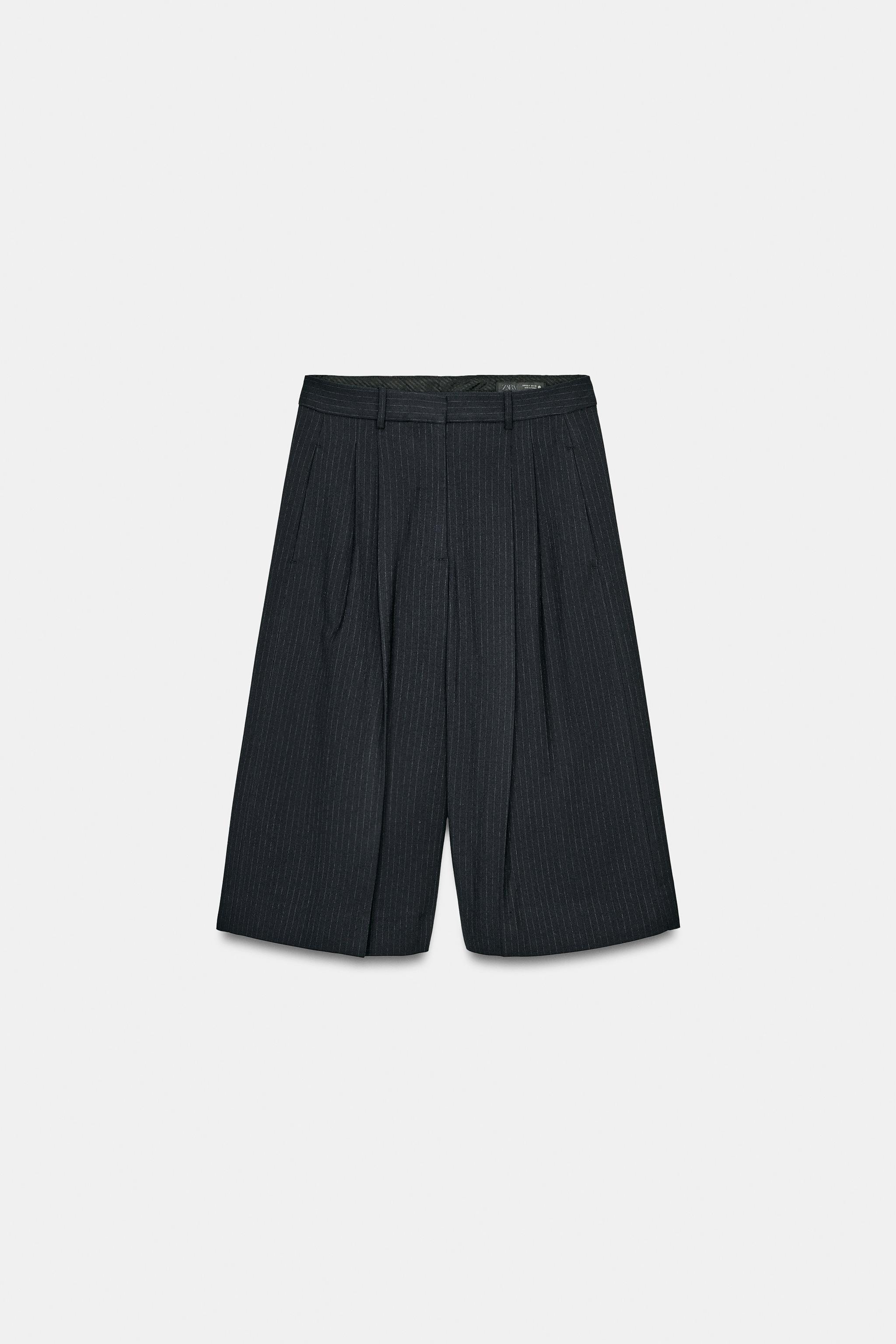 PLEATED PINSTRIPE BERMUDA SHORTS ZW COLLECTION