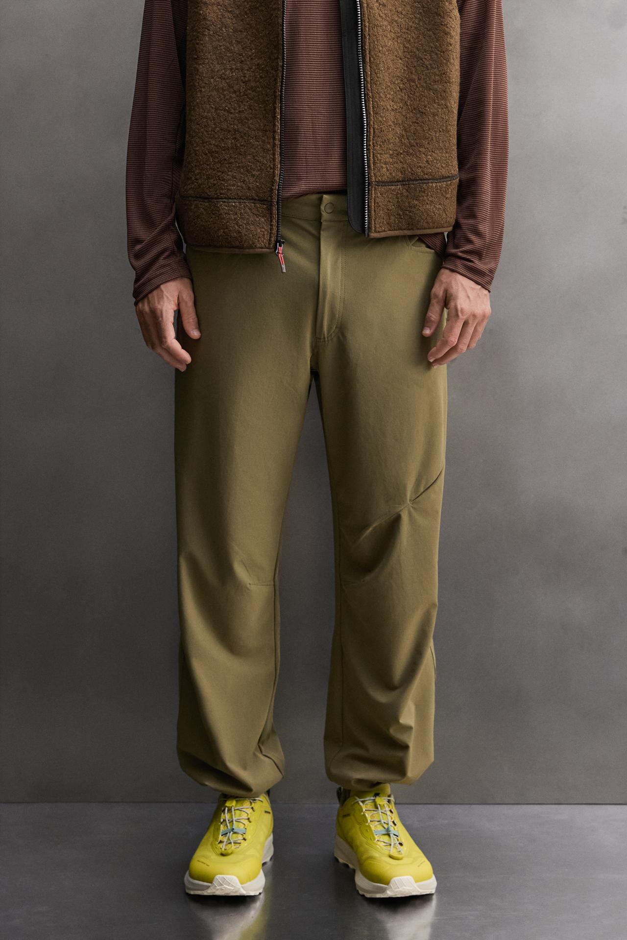 TECHNICAL POCKET PANTS — Light green