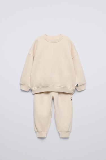 CONJUNTO JOGGING SUDADERA Y JOGGER ETIQUETA - Crudo de Zara