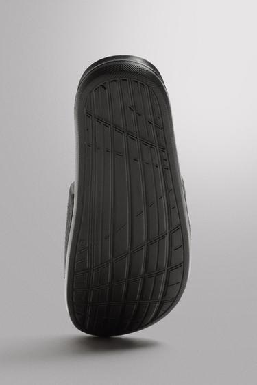 CLAQUETTES DE BAIN - Noir de Zara - Image 7