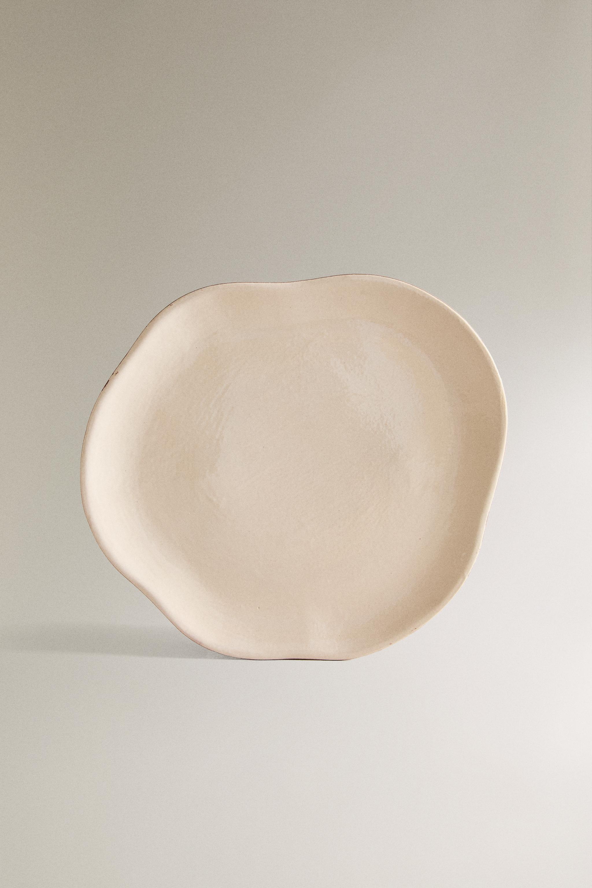 IRREGULAR STONEWARE DINNER PLATE