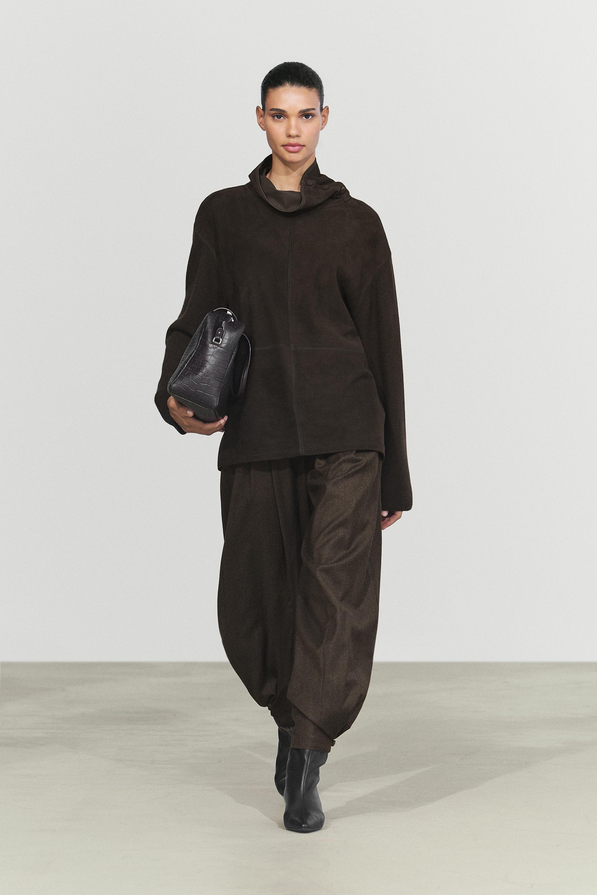 Combined high neck suede oversize blouse