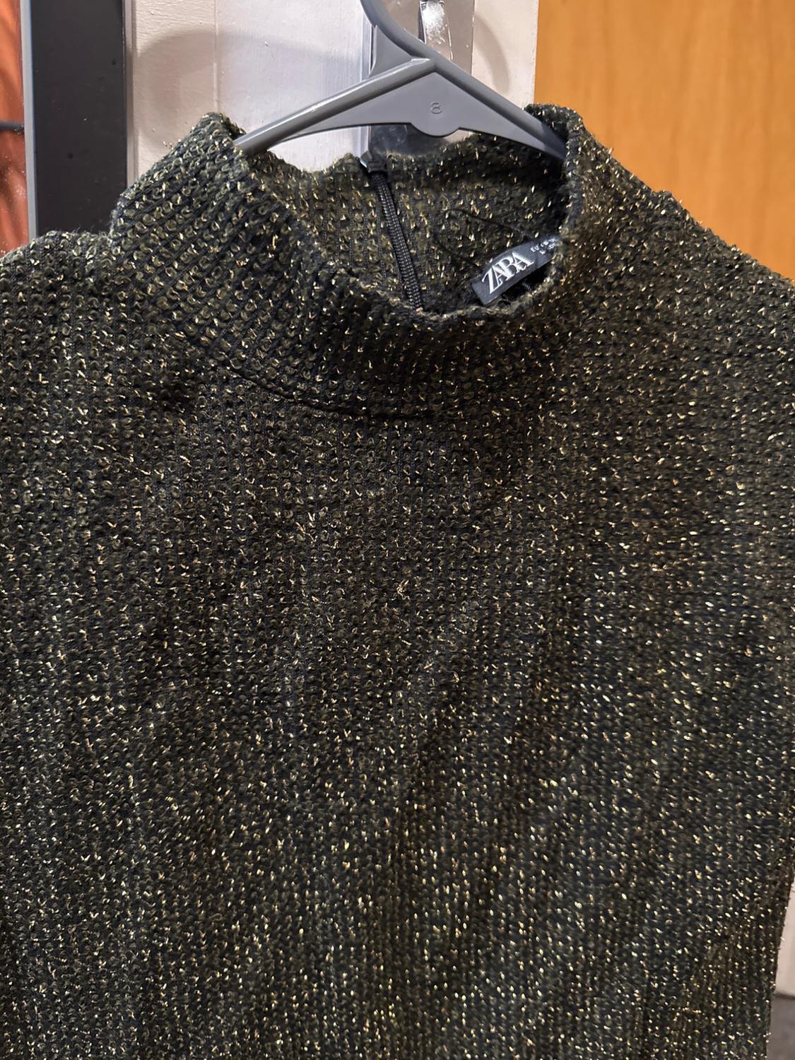 SHIMMERY GREEN/BLACK TOP. - Image 2