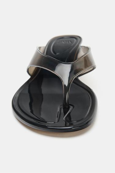 SANDALIA KITTEN JELLY - Negro de Zara