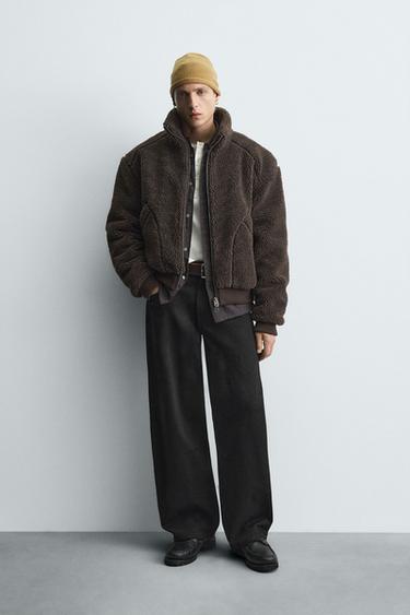 جاكيت بمظهر فرو الغنم الاصطناعي - بني الخاص بـ Zara - صورة 0