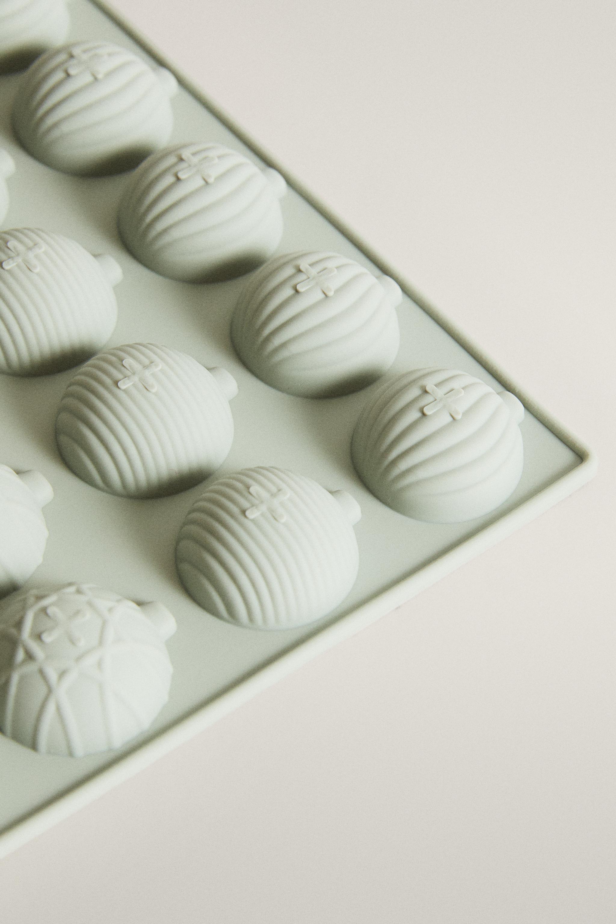 SILICONE CHRISTMAS BAUBLE MOLD