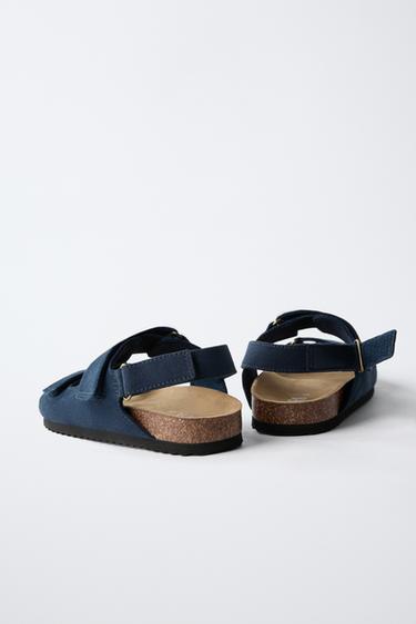 SANDALES À BOUCLES - Bleu marine de Zara - Image 4
