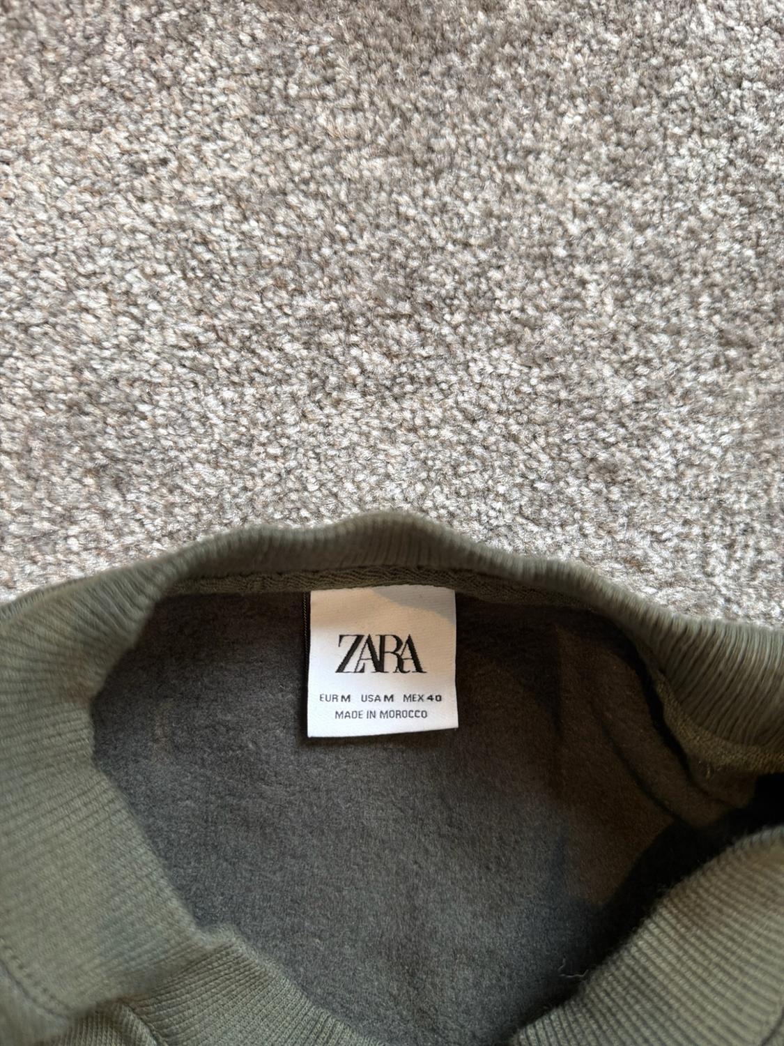 SWEATSHIRT WITH CONTRAST SLOGAN - Image 5