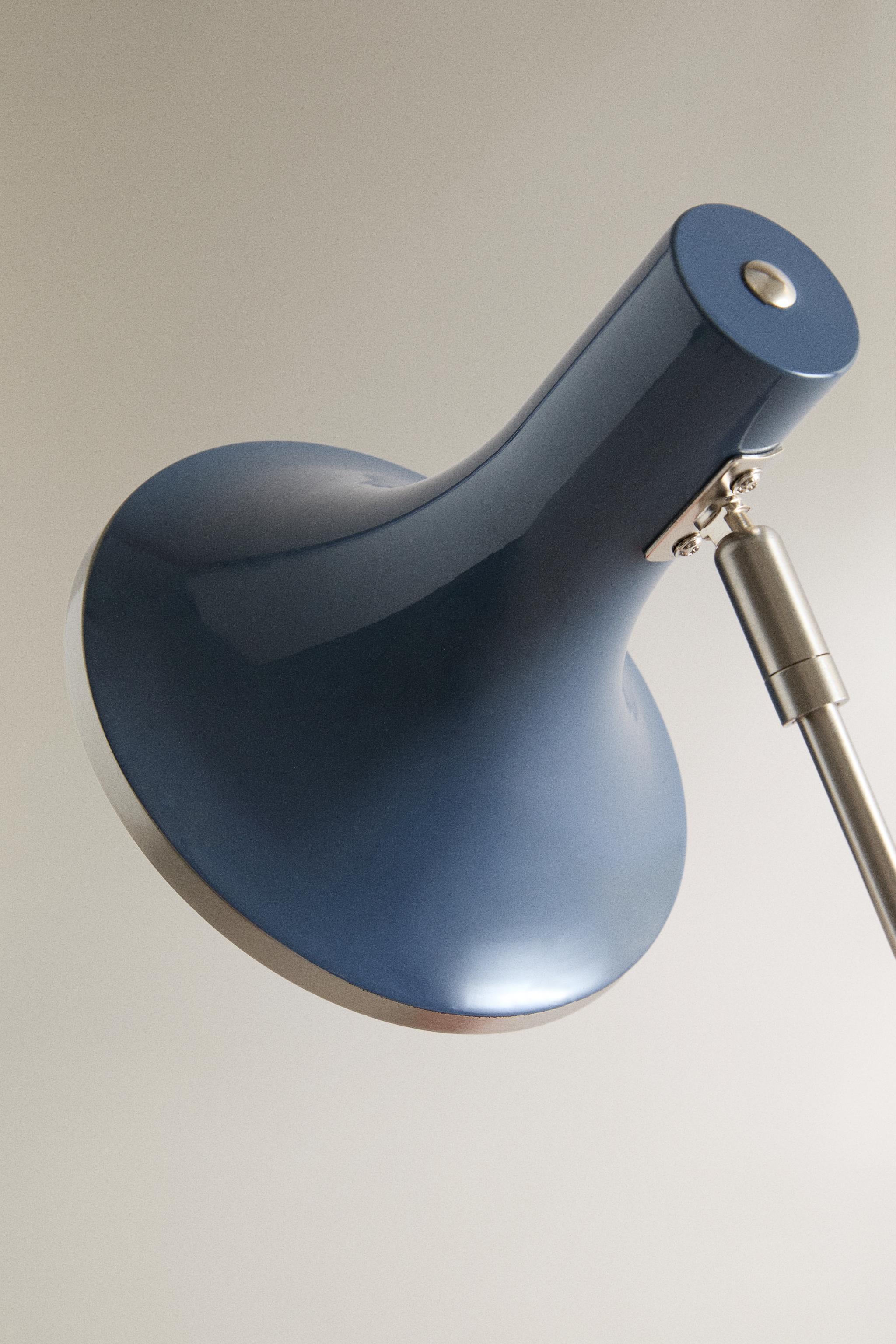 COLOR-BLOCK DESK LAMP