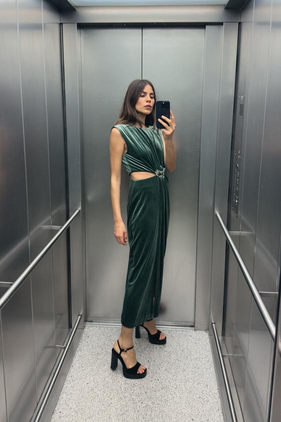 БАРХАТНОЕ ПЛАТЬЕ МИДИ С ПРЯЖКОЙ — МЯГКИЙ ЗЕЛЕНЫЙ от Zara — изображение 0