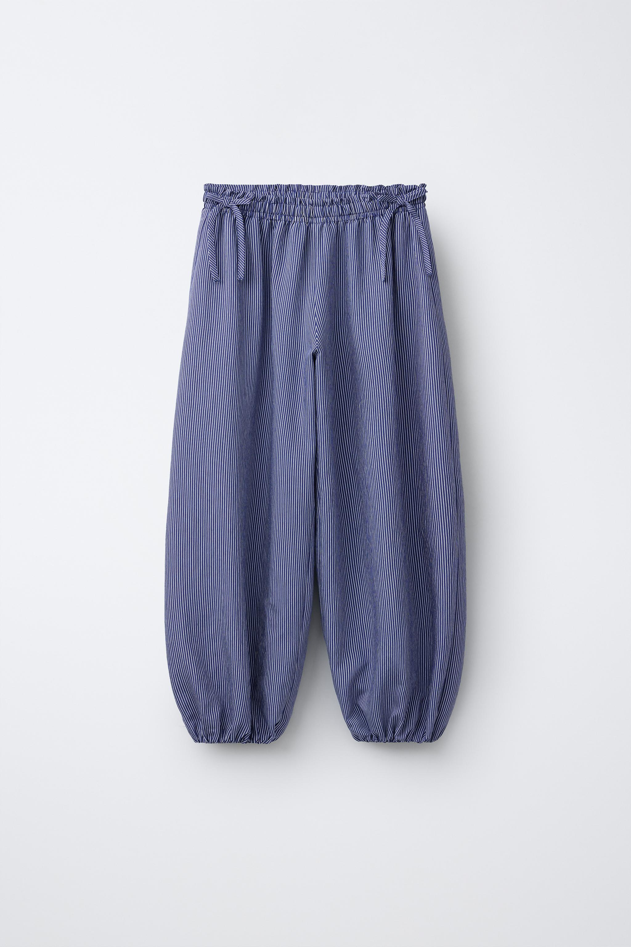 PANTALON BOUFFANT À RAYURES ET LACETS