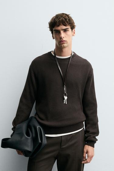 PULLOVER MIT RIPPENSTRUKTUR - Dunkelbraun von Zara