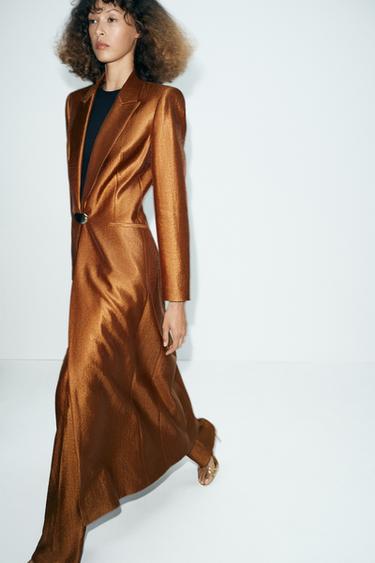 بليزر طويل من مزيج الفيسكوز بتفصيل معدني - نحاس الخاص بـ Zara