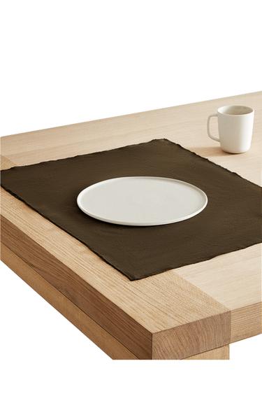 PLACEMAT 01 - Khaki by Zara