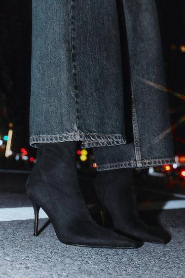 BOTÍN TACÓN METÁLICO - Negro de Zara