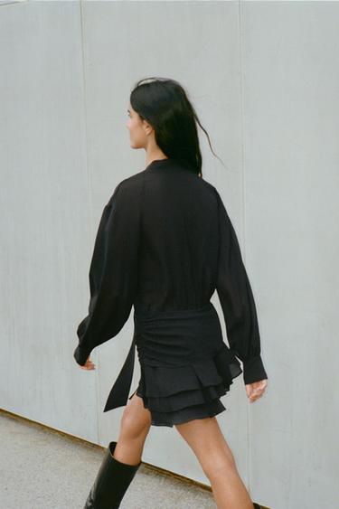 ROBE COURTE FLUIDE À VOLANTS - Noir de Zara - Image 2