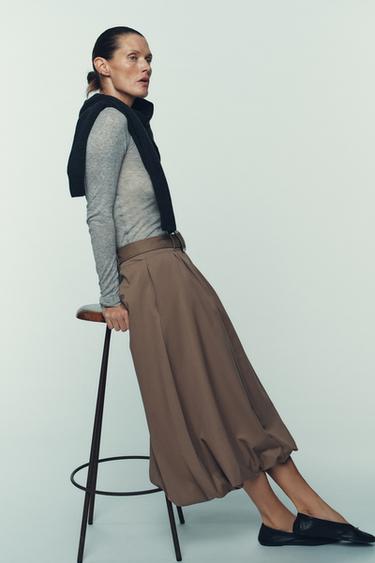 JUPE MIDI À CEINTURE ET COUPE BALLON - Marron clair de Zara