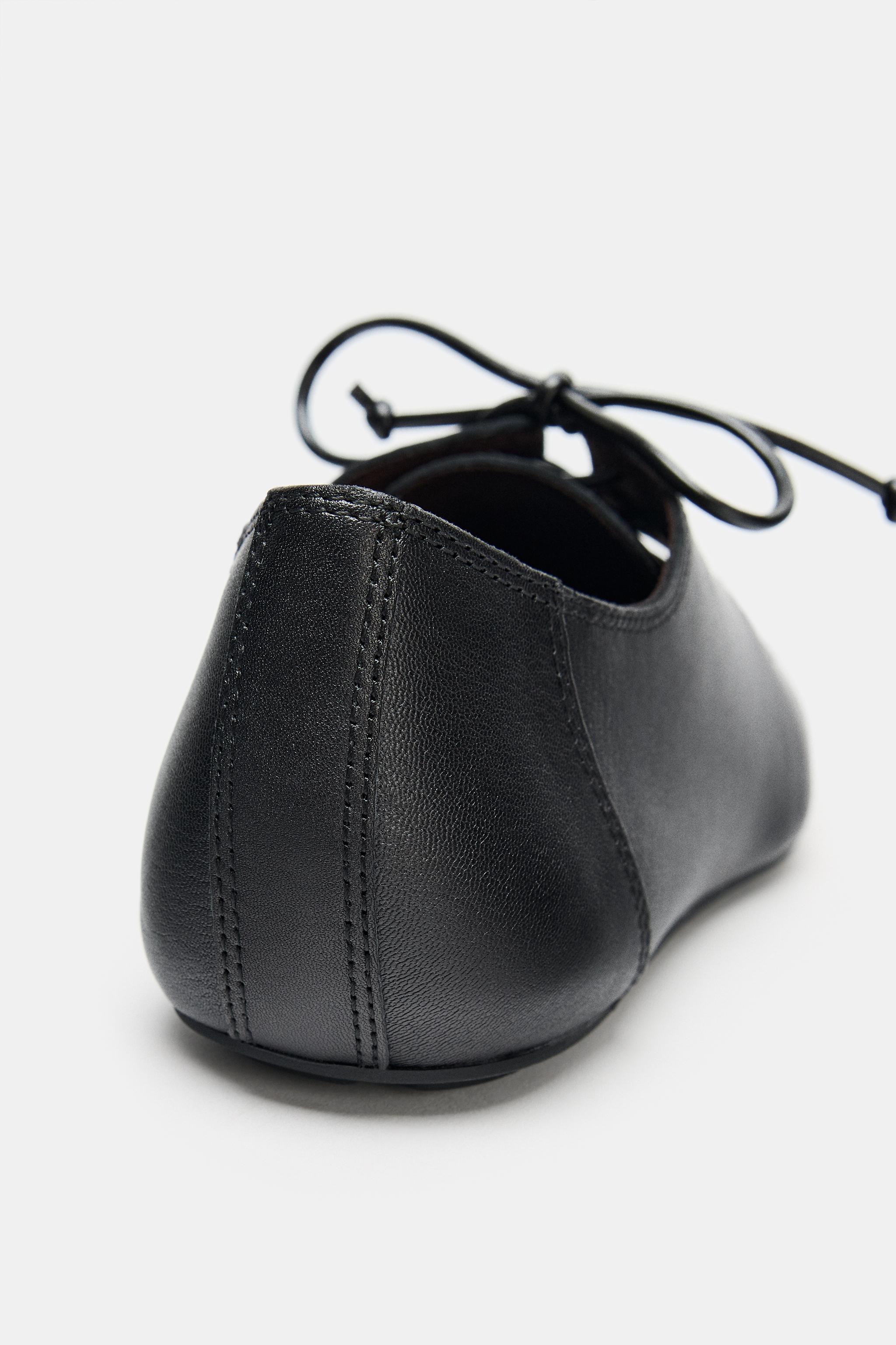 LOW HEEL LEATHER LACE-UP SHOES