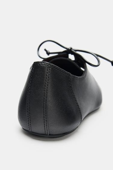 Zara LOW HEEL LEATHER LACE-UP SHOES - Black