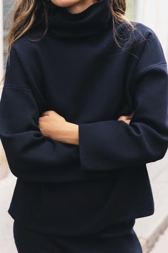 PULL EN MAILLE À COL MONTANT - Bleu marine de Zara - Image 1