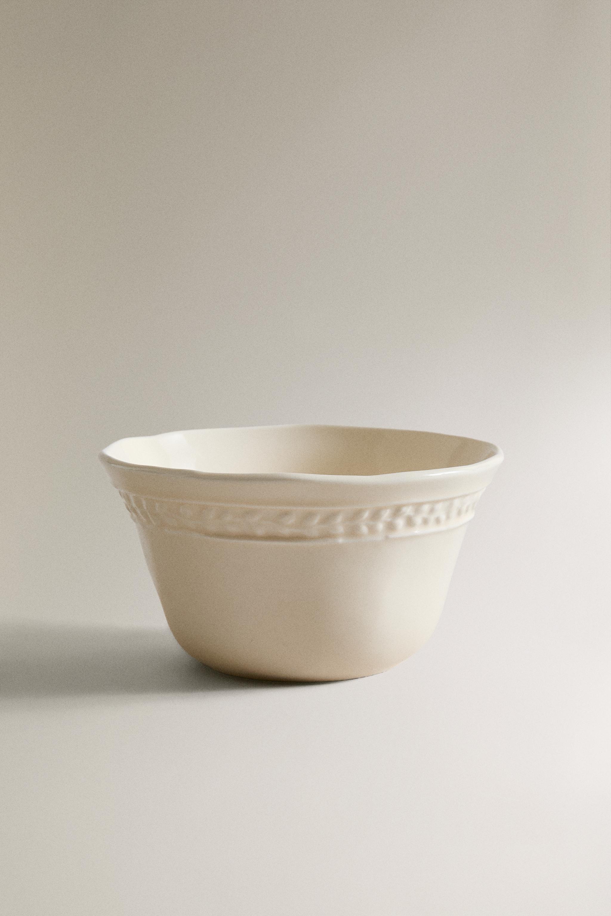 RAISED DESIGN BOWL